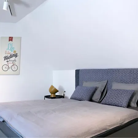 Above The Old Vine App Lent With River View Appartement *